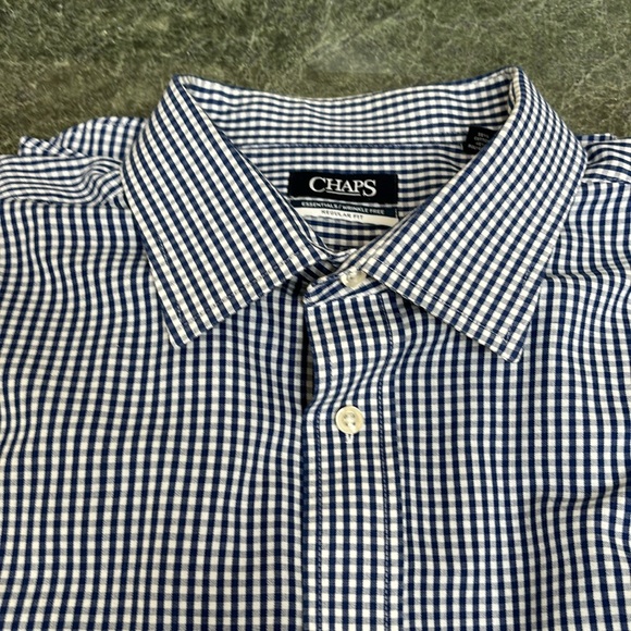 Chaps essentials/wrinkles free regular fit button down shirt 👔 - Picture 9 of 9